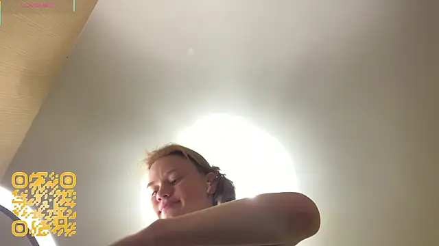 KarlynGow's cam snapshot