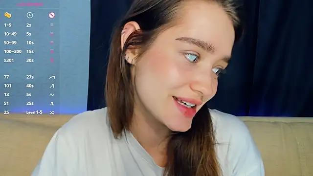 lovelyalivia's cam snapshot