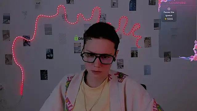 emi_fade's cam snapshot