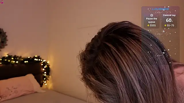 Lora_Rosee's cam snapshot