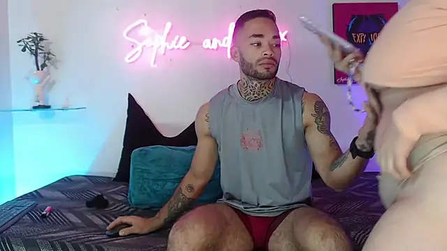 SophieFoxx17's cam snapshot