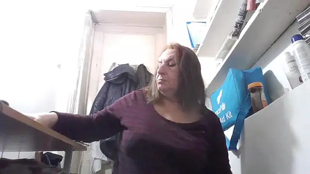 AnnaLive570's cam snapshot