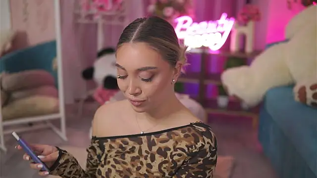 NadyaBlue's cam snapshot