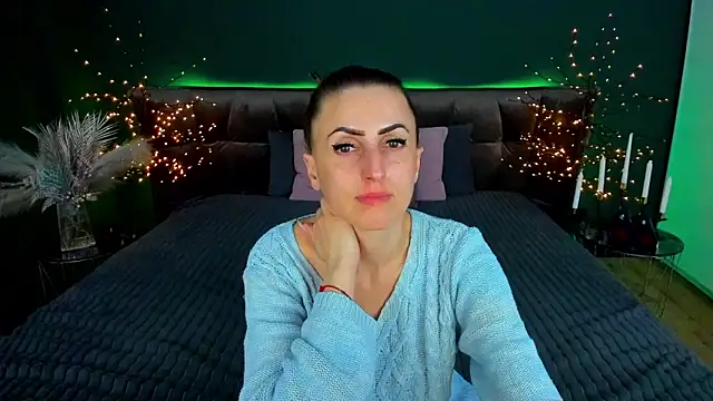 Rebecca_Diamond's cam snapshot