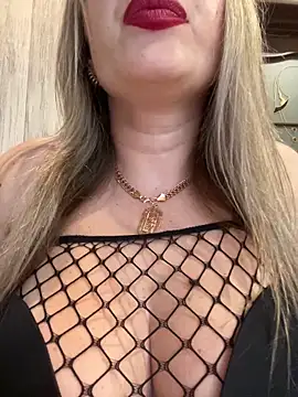 Kittenforyou's cam snapshot