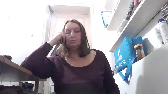 AnnaLive570's cam snapshot