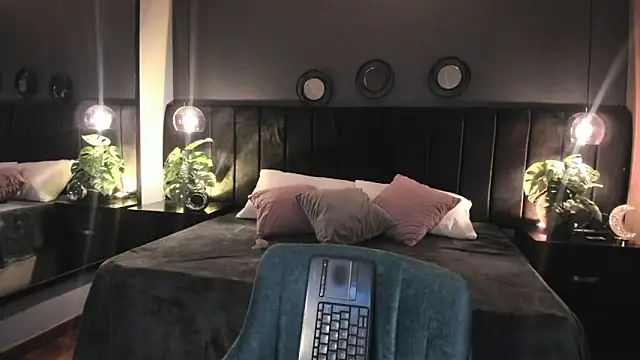 Sara__collins__'s cam snapshot