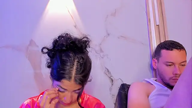 Aron_and_molly's cam snapshot