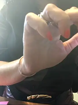 Deessenympho's cam snapshot