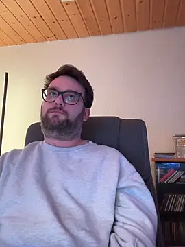 Dominic2295 live sex cam