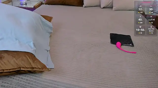 NaughtyLoryy live sex cam