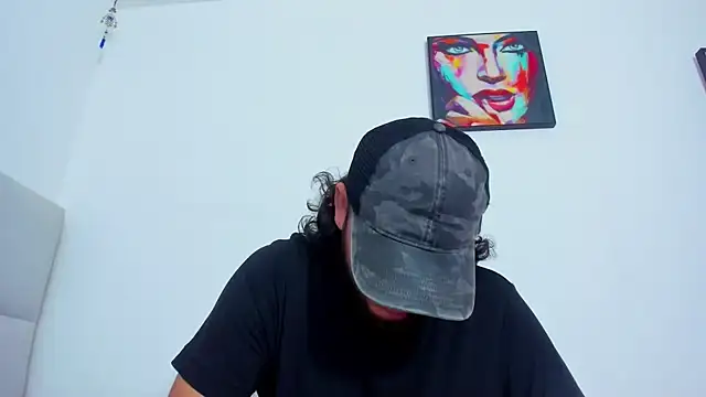 tuyo1995 live sex cam