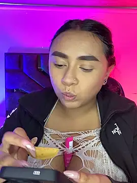 michell_boobs_ live sex cam