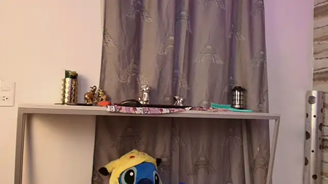 Little_Mayy's cam snapshot