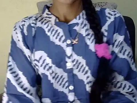 Khushi_v's cam snapshot