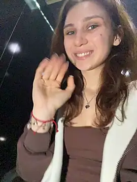 QuitieLia live sex cam