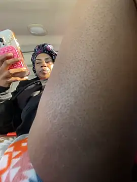 TheRealOshunQueen's cam snapshot