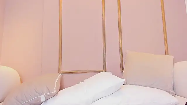 LisaLain's cam snapshot