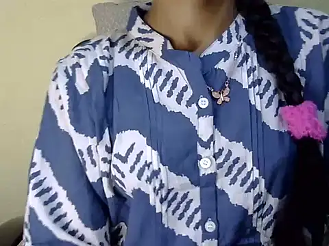 Khushi_v's cam snapshot