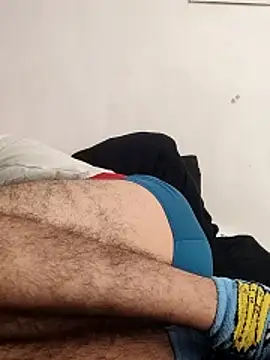 hairyandbigmann live sex cam