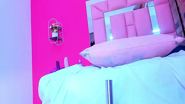 Baby_doll_XOXO live sex cam