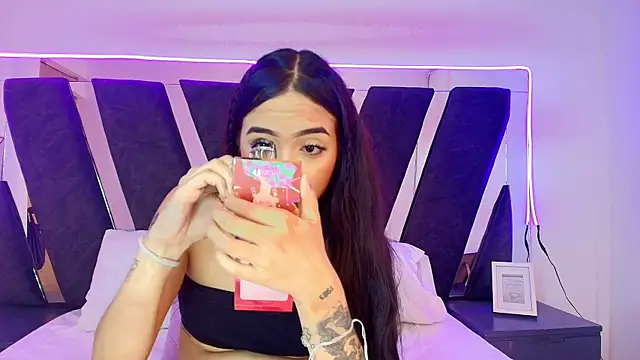 sophia_love__'s cam snapshot