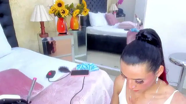 NahomiWhitel live sex cam