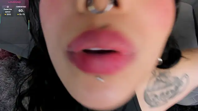 flower_smith_'s cam snapshot