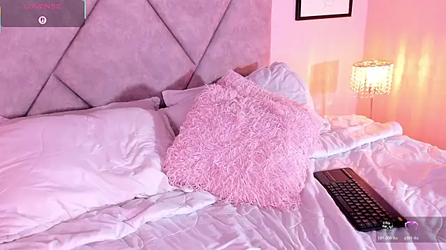 Emilyh_'s cam snapshot