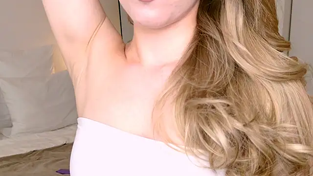 RozzitaBedberry's cam snapshot