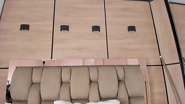 karol_lewiss's cam snapshot