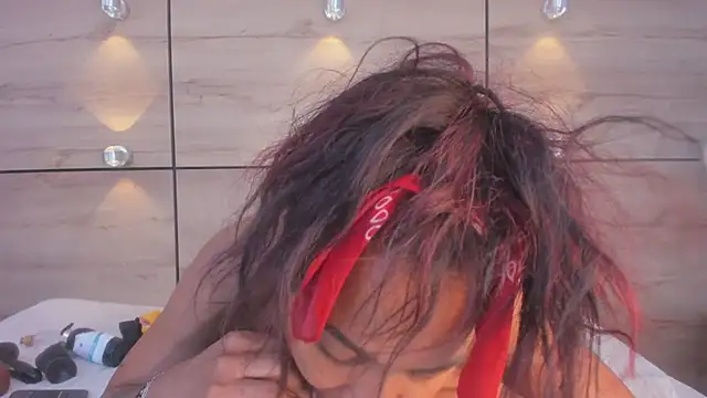 martina_touss live sex cam