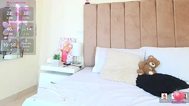 LANA_LARSEN live sex cam