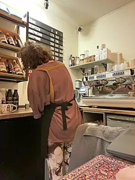 cinnabon_'s cam snapshot