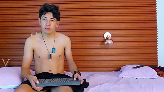 PeakkTwiins's cam snapshot