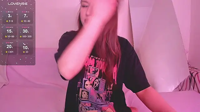 Lil_Foxy9's cam snapshot