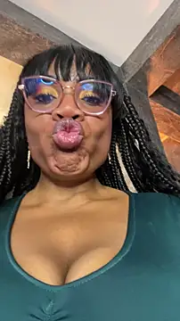 AranzalatinBlaks1's cam snapshot