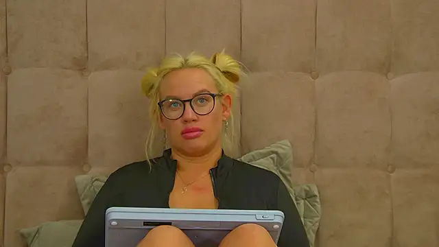 MariaNeumann's cam snapshot