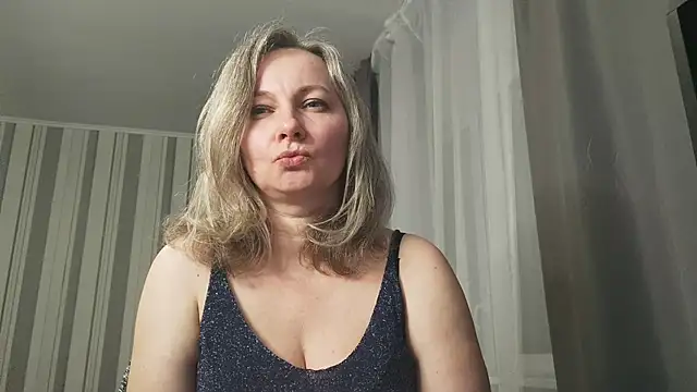 EdithManning's cam snapshot