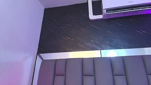 _MiaBrown_'s cam snapshot