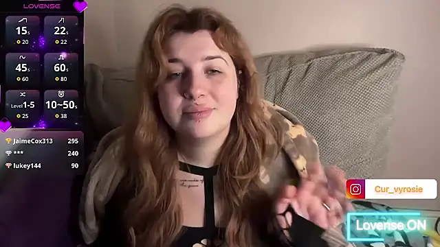 Curvy_Rosie99's cam snapshot