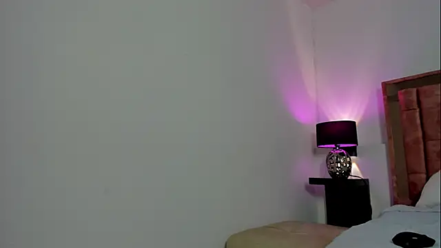 Luna_Soft_'s cam snapshot