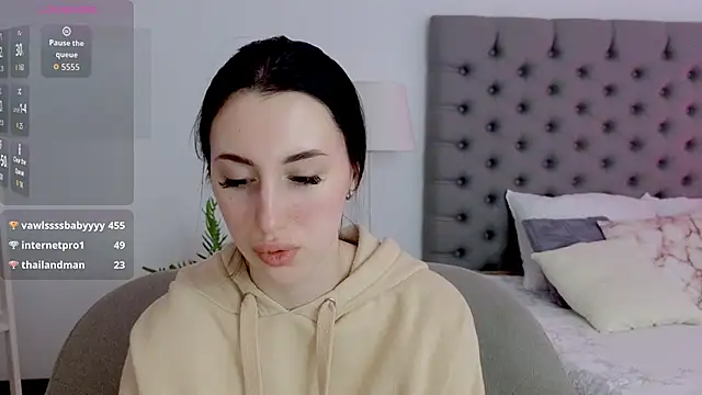 Miss__Linn's cam snapshot