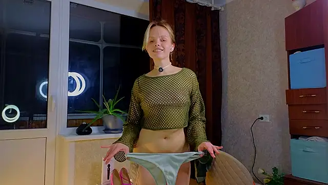 sinteas's cam snapshot