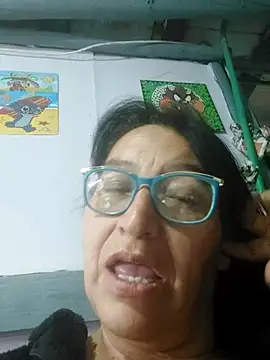 clarita_01's cam snapshot