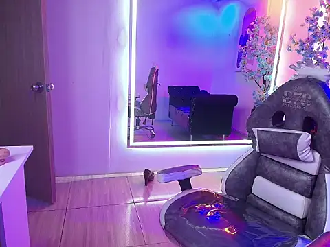 Madame_scarlett's cam snapshot