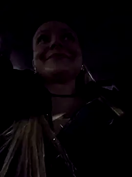 Bondgirl_013's cam snapshot