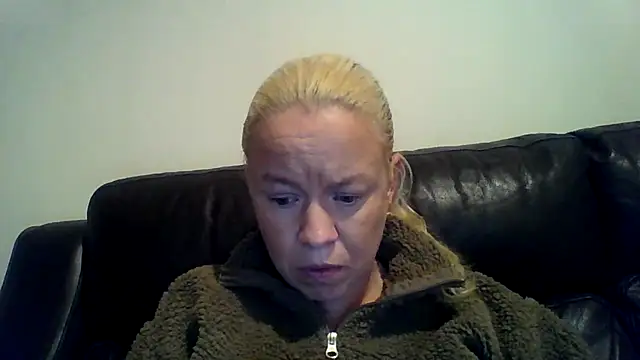 jennyblondeuk's cam snapshot