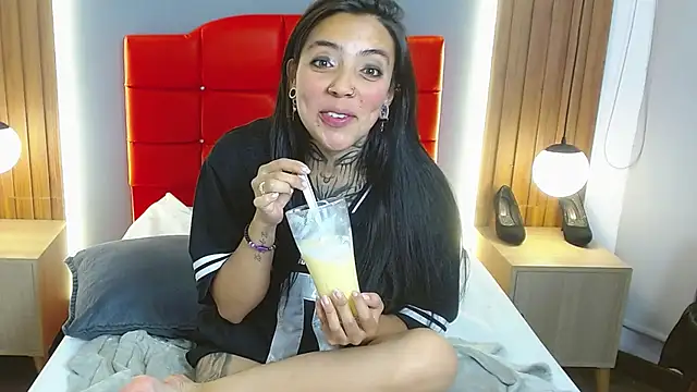 LiaMonroee_'s cam snapshot