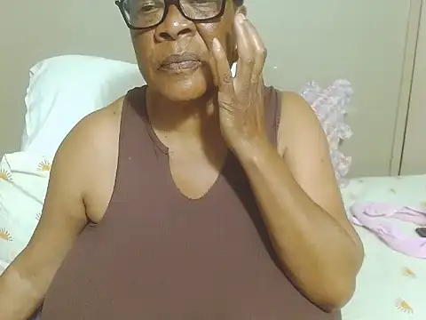 DairyQueen2's cam snapshot